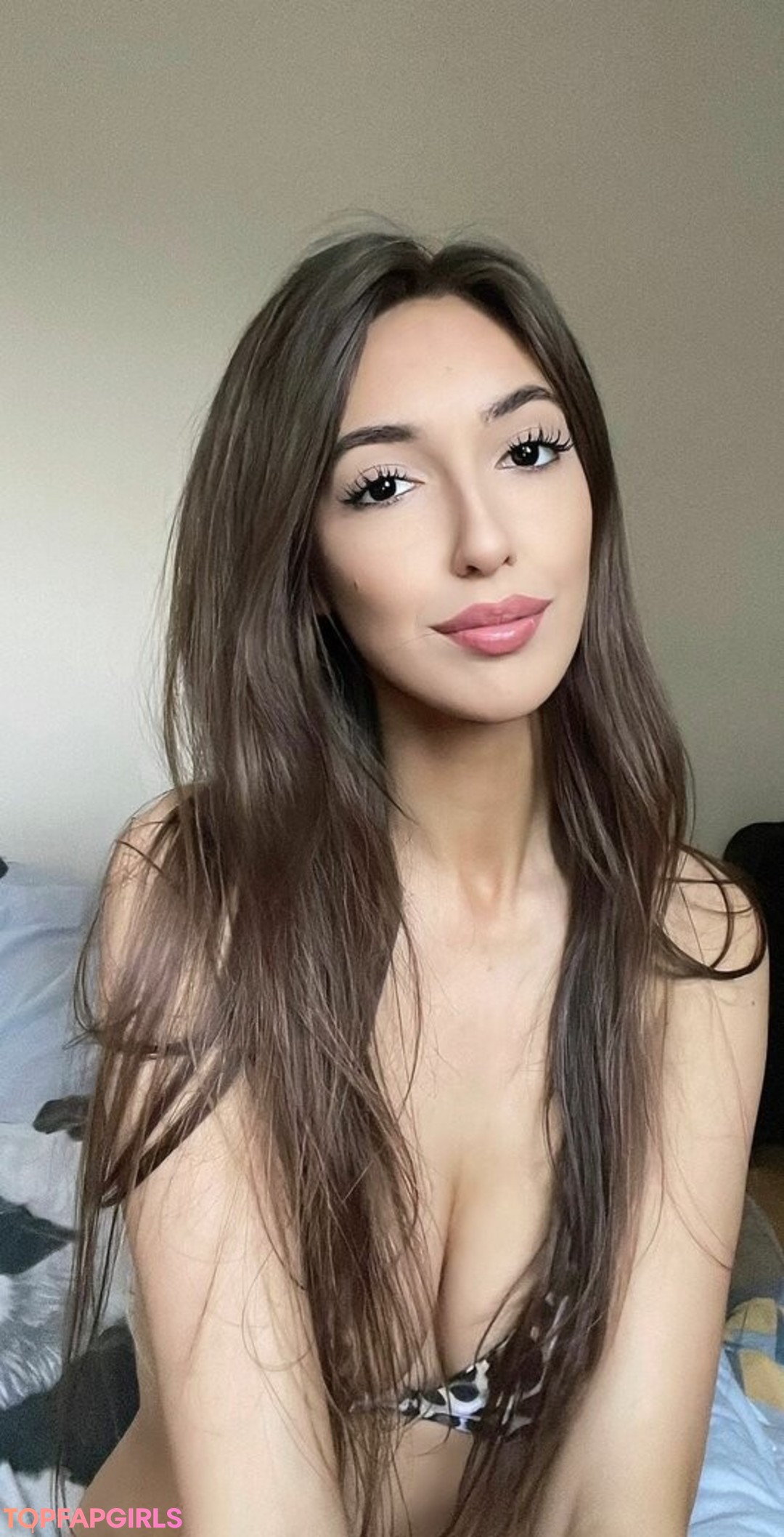 毛深いアナルオンリーファンズ 無料 写真