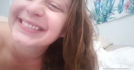 ヌード自撮りオンリーファンズ ヌード 写真