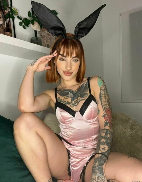 カービースターオンリーファンズ 無料ヌード ギャラリー