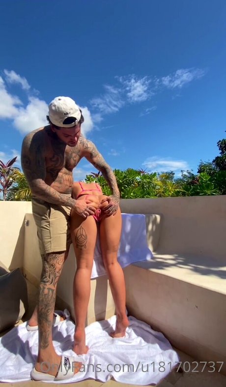 Cassandra Plouffe セックスモデル 写真