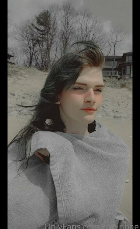 qwiinbae ポルノスター 可愛い 写真