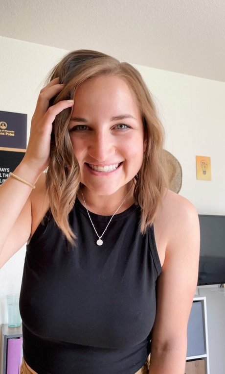 dpeachesfree スター ヌード 写真