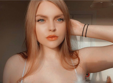 bbgumbitchhh 高品質のポルノスター 画像