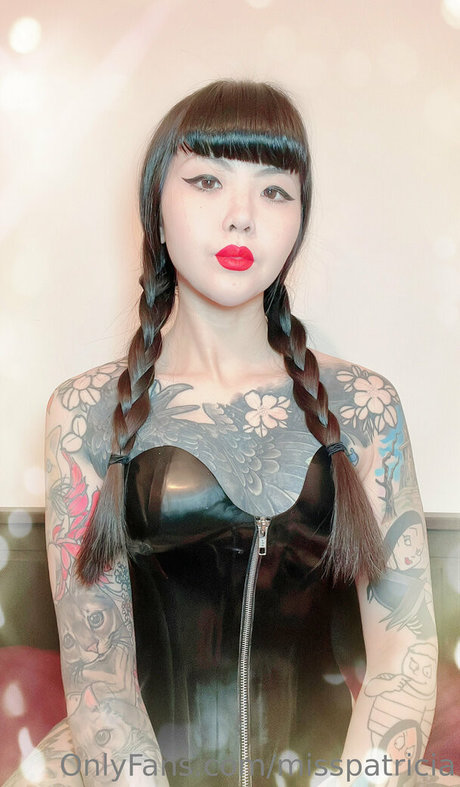 美しいフェラチオオンリーファンズ 裸 写真