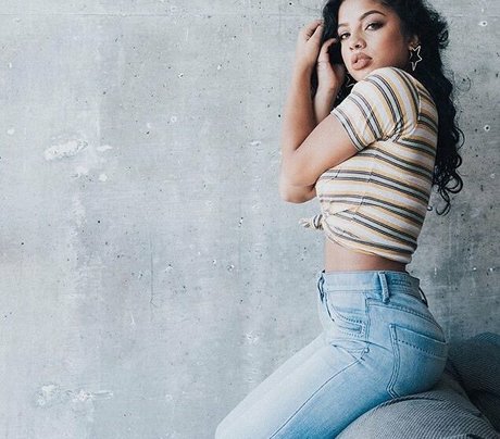 Kiana Lede top profile image