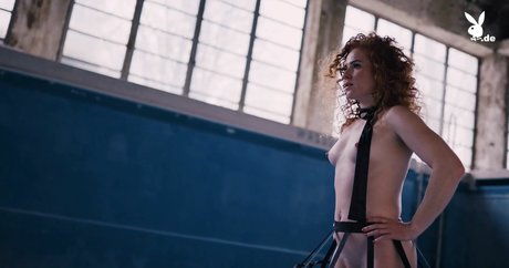 Sarah Hannemann ヌードのポルノスター ギャラリー