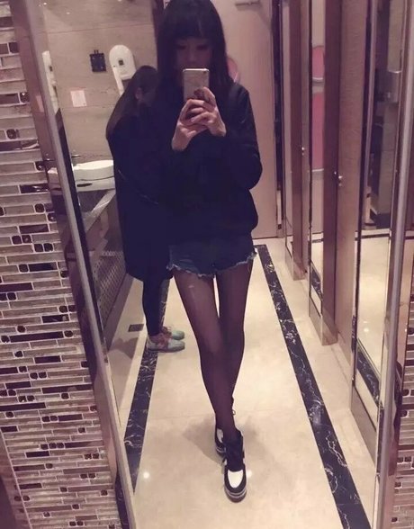 ヌード写真 オンリーファンズ セクシー裸 アーカイブ