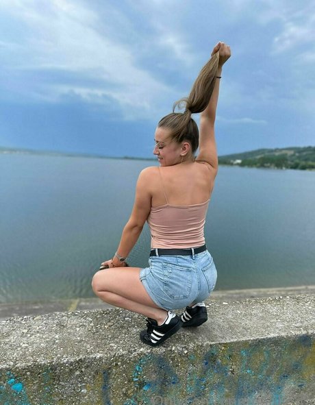 giuly ita トップモデル 写真