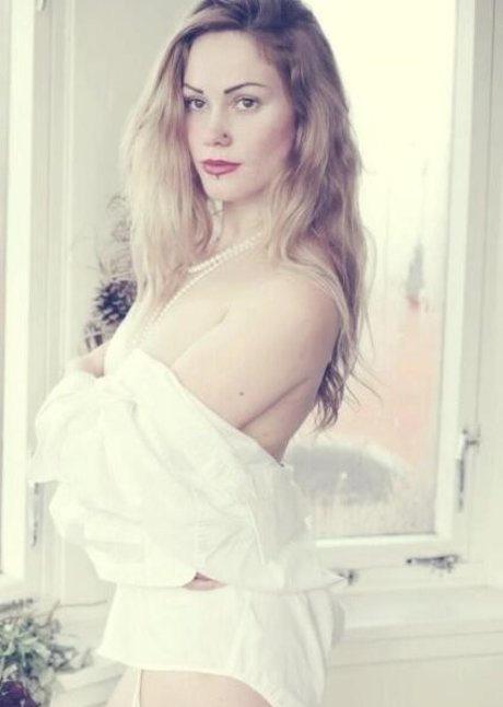 Sandra Gentvainyte スター ヌード 画像