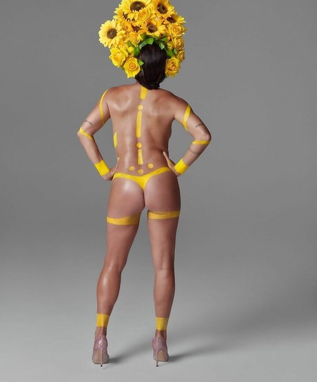 Carolina Ferraz ポルノスター パーフェクト 写真