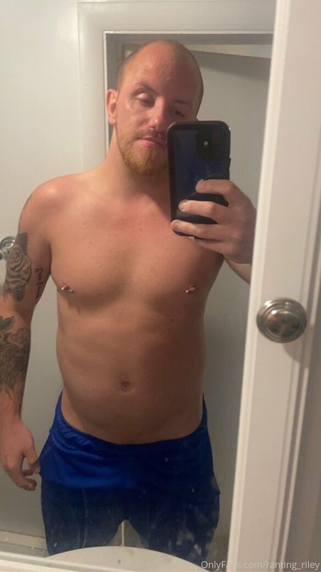 ranting riley 裸モデル 写真