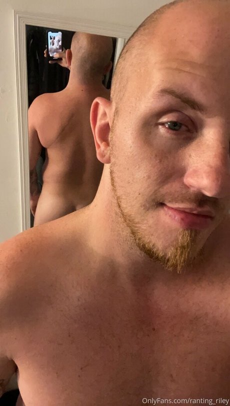 ranting riley ポルノスター 裸 写真