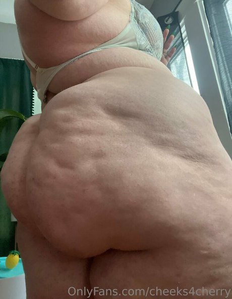 cheeks4cherry ポルノスター 画像