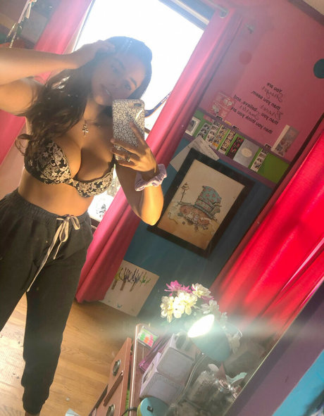 Nerdysara ヌードモデル 写真