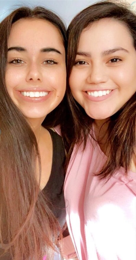 Nerdysara 独占モデル ギャラリー