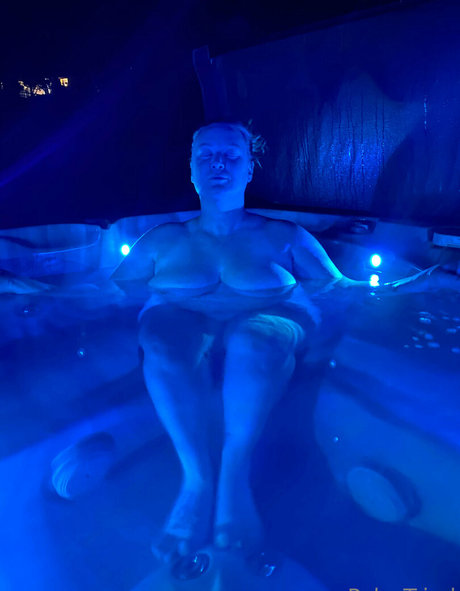 poly triad セクシーなスター 写真