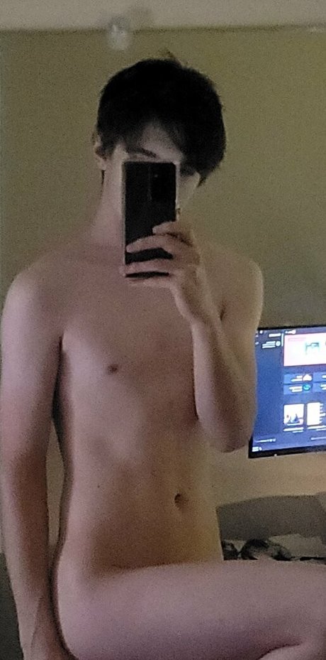 egotwink ヌードスター 写真