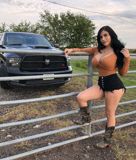 Michelle Balderrama ホット女優 画像