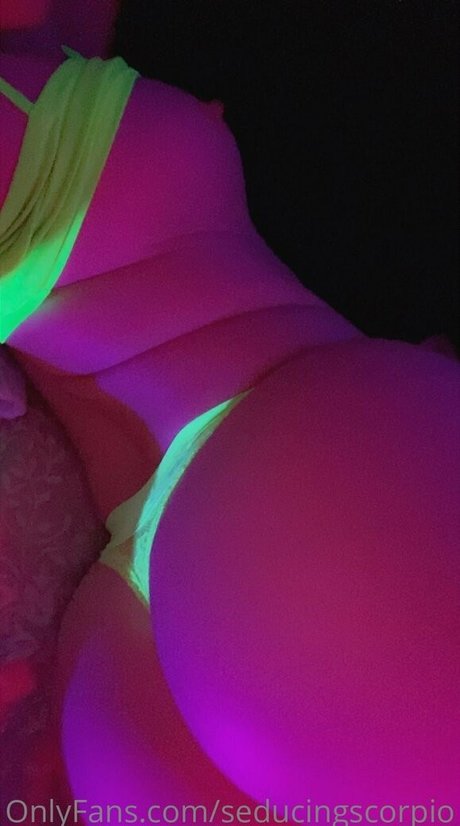 アジアンアマチュアオンリーファンズ セクシー裸 画像