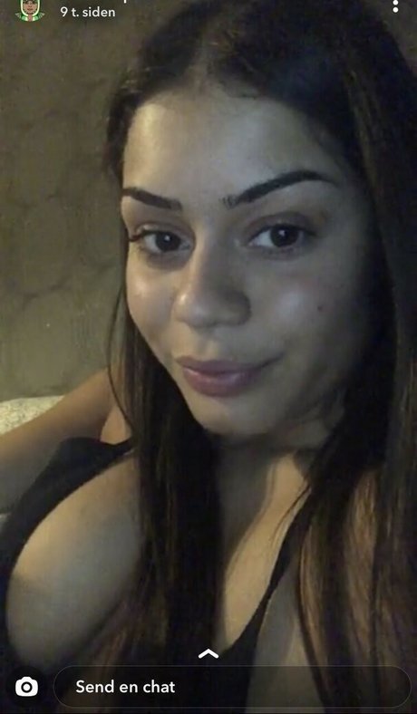 Swedish Nagon ポルノスター 独占 写真