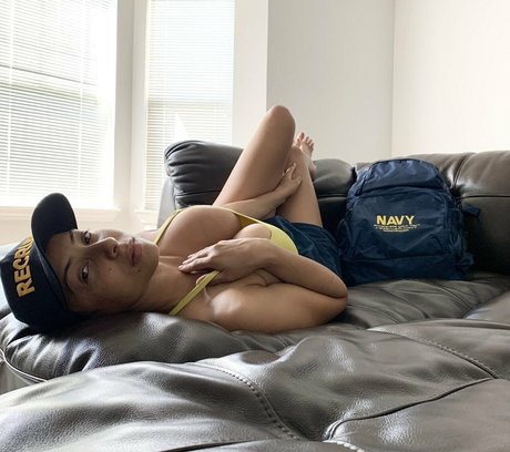 asmr POV オンリーファンズ セクシー裸 画像