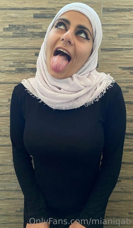 Mia Niqab top profile image