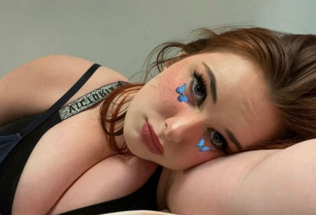 bimbosinc エロティックなスター 写真
