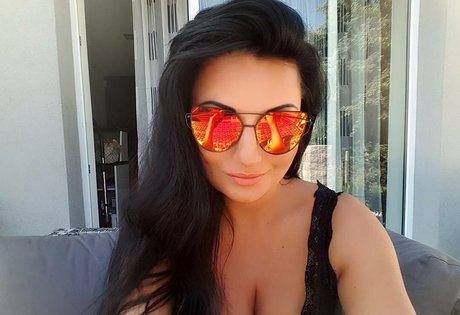 Rita Kyslinger ヌードモデル 画像