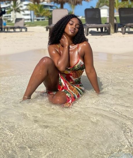 Amara La Negra 美しい女優 写真