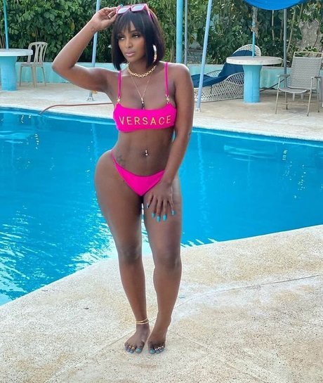 Amara La Negra 無料スター ギャラリー