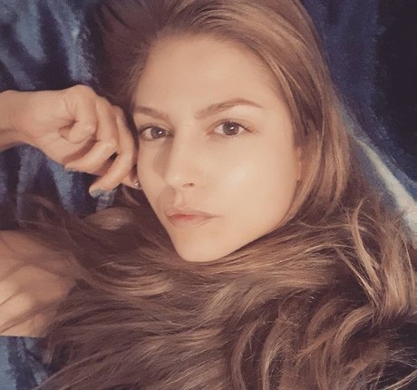 Victoria Mintz 高品質のスター 画像