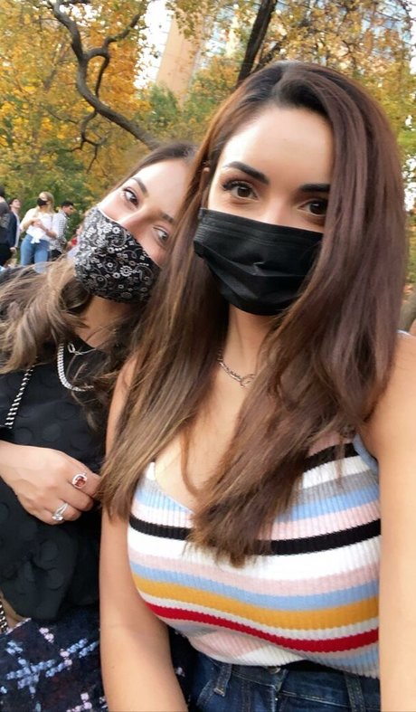 ニューハーフ ドミナトリックス オンリーファンズ アートヌード 画像