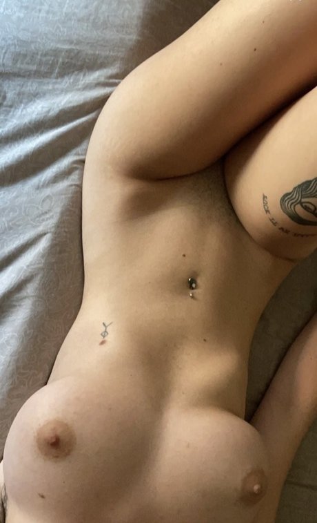 mole tilda ヌードモデル 写真