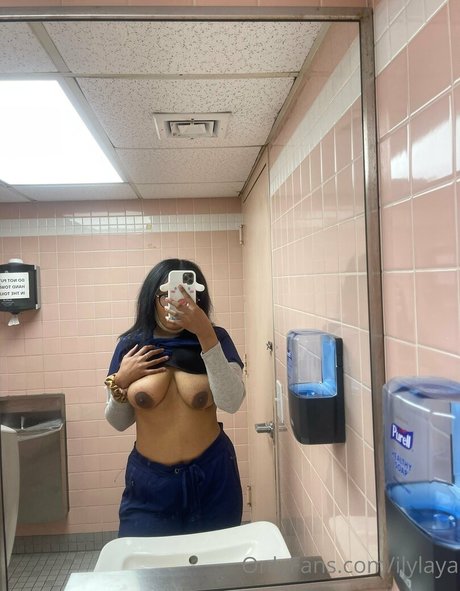 wholelottalaya ポルノスター 写真
