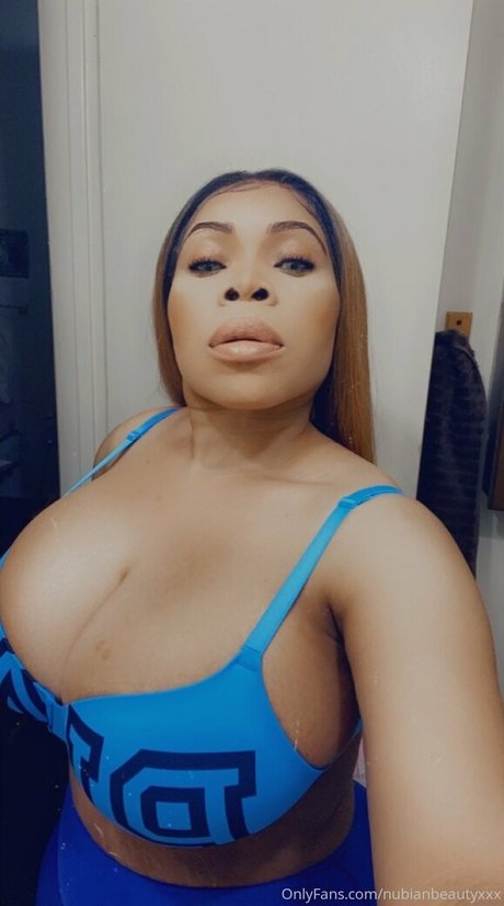 nubianbeautyxxx 素敵なモデル 画像