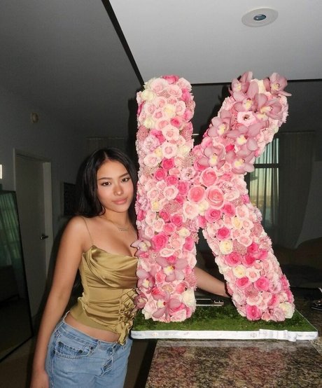 Kezia S 素敵なモデル ギャラリー