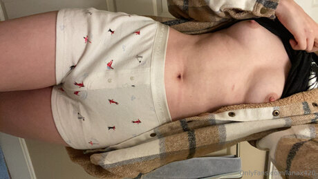 Lanax420 エロティックなスター 写真