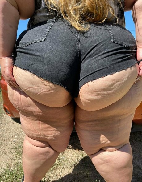 bigbootydee89 xxxモデル 写真