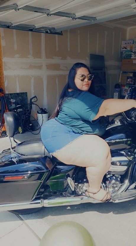 bigbootydee89 ポルノスター 可愛い 画像