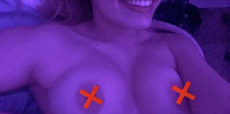sassy sinner セクシーなスター 画像