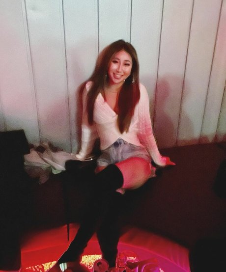 Jinnnyk ポルノスター 可愛い 写真