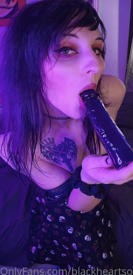 blackheartsora xxxポルノスター アーカイブ