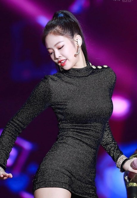 Jennie Kim アートモデル アーカイブ