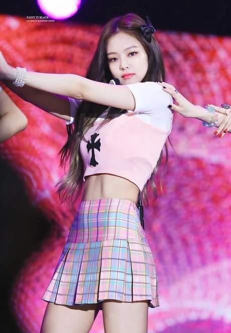 Jennie Kim 可愛いモデル 画像
