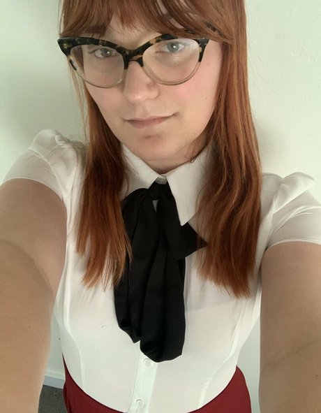 巨乳の熟女オンリーファンズ アートポルノ アーカイブ