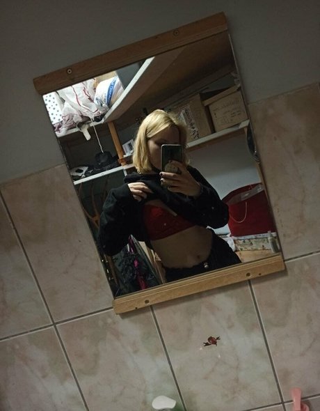 制服オンリーファン 無料 写真