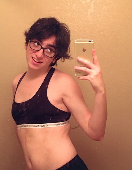 クーガー熟女オンリーファンズ ホットセックス 写真