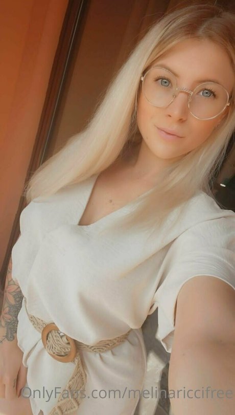 巨乳の熟女オンリーファンズ 素敵 画像