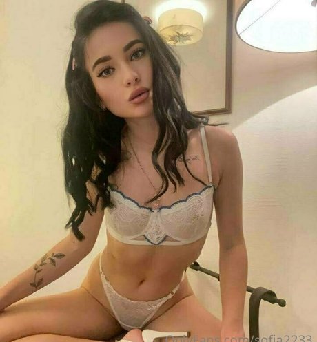 sofia2233 アダルトモデル 画像