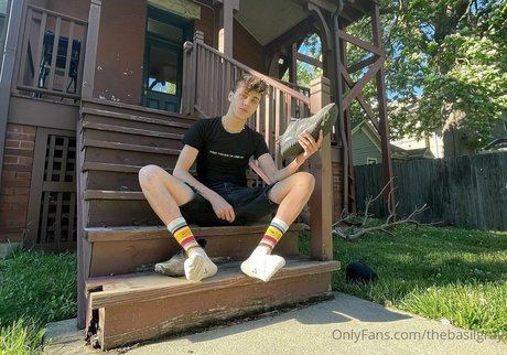 ディープスロート POV オンリーファンズ エロチック 写真